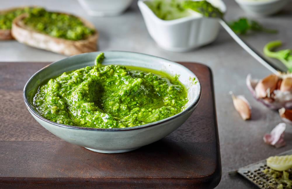 Pesto in bowl