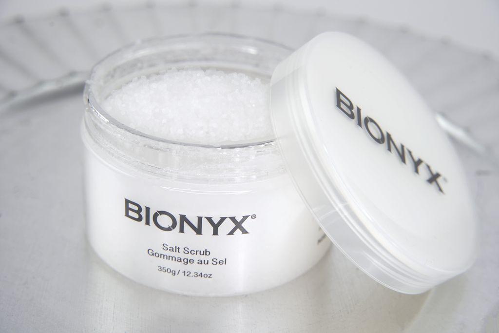 Open tub of Bionyx salt scrub